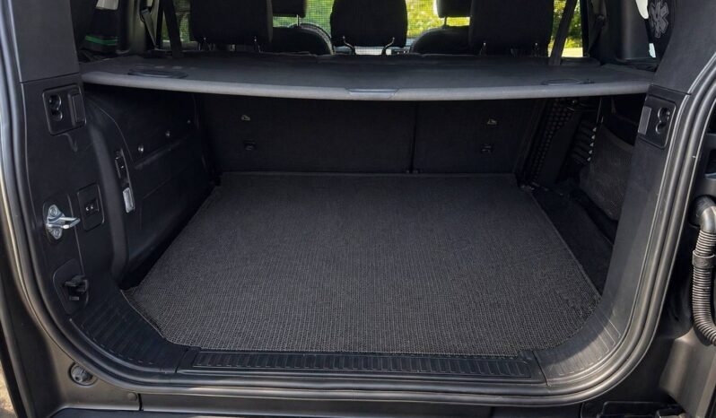 
								Land-Rover Defender 110 2.0 P300e X-Dynamic HSE full									